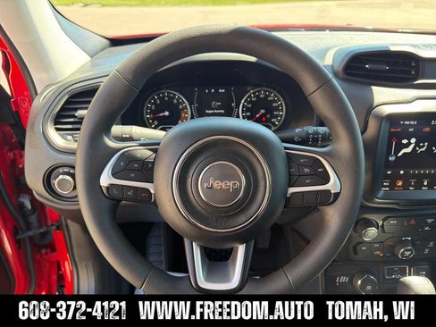 Used 2023 Jeep Renegade Latitude AWD/4WD image 14