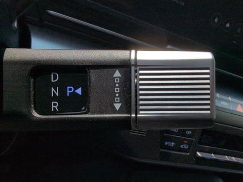 Certified 2024 Hyundai Kona SEL FWD image 17