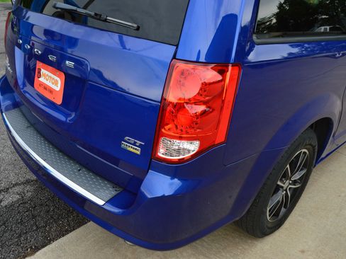 Used 2019 Dodge Grand Caravan GT FWD image 25