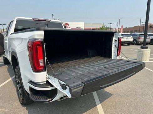 Used 2025 GMC Sierra 1500 AT4 w/ AT4 Premium Package AWD/4WD image 43