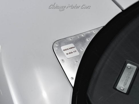 Used 2005 Ford GT RWD image 30