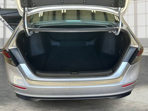 Used 2024 Honda Accord EX image 12