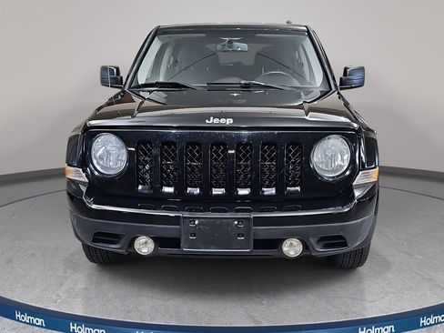 Used 2014 Jeep Patriot Latitude AWD/4WD image 3