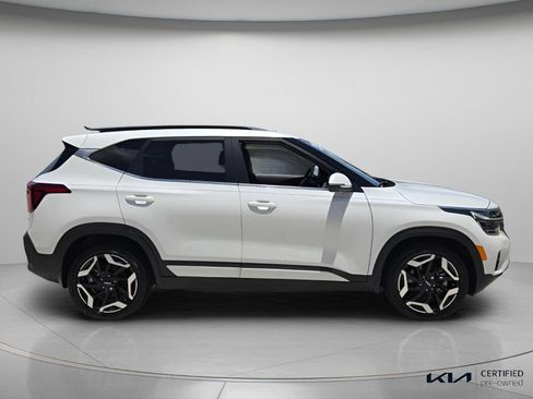 Certified 2024 Kia Seltos SX w/ SX Sunroof Package AWD/4WD image 4