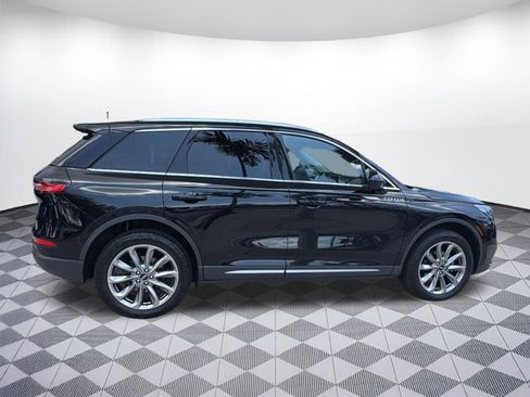 Used 2022 Lincoln Corsair AWD w/ Premium Package image 8