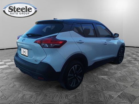 Used 2019 Nissan Kicks SV image 5