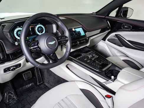 Used 2025 Aston Martin DBX 707 AWD/4WD image 24