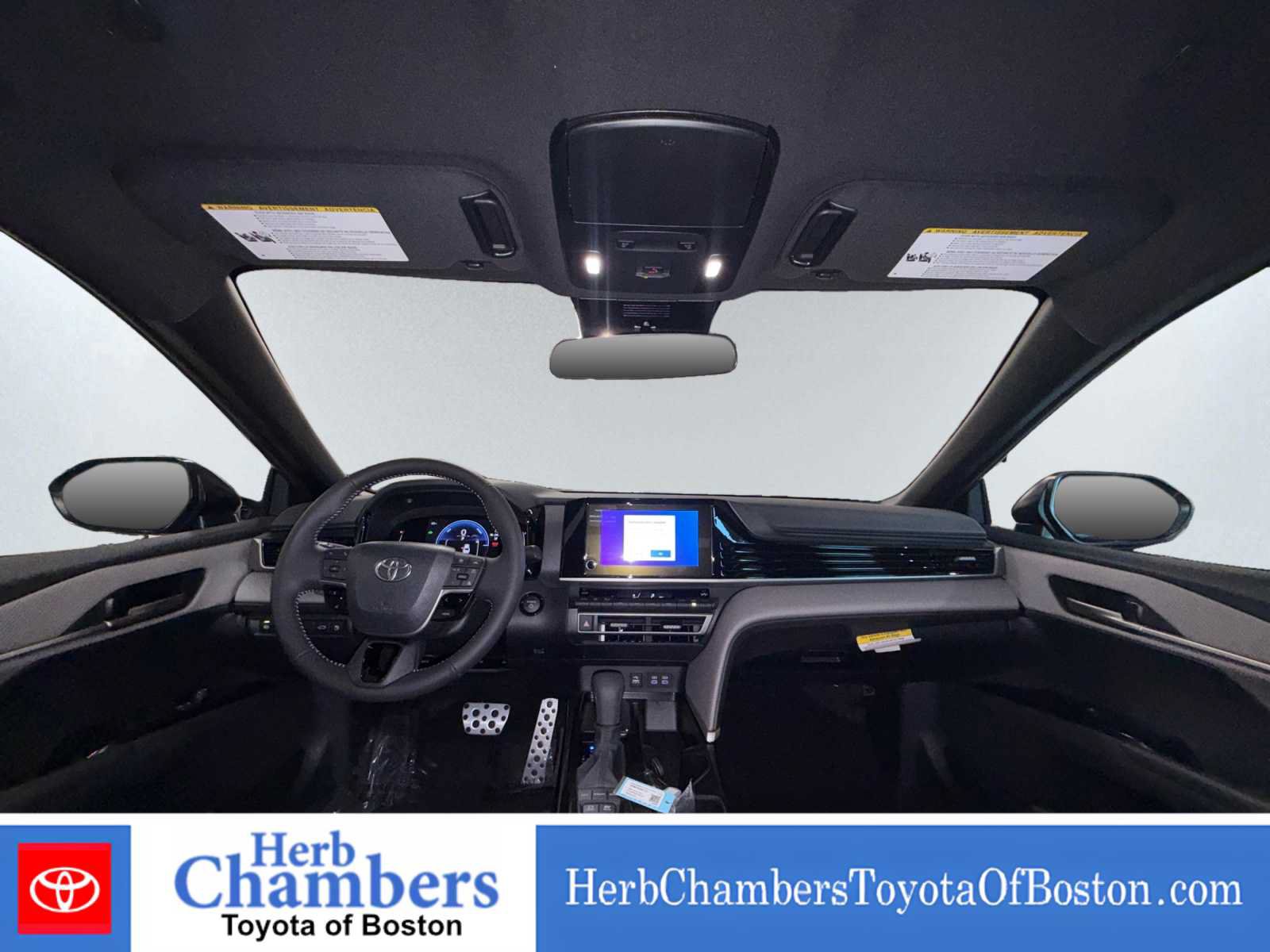 Used 2026 Toyota Camry SE FWD image 5