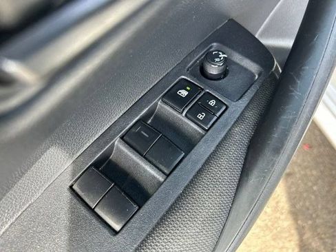 Used 2023 Toyota Corolla LE FWD image 12