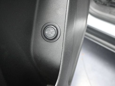 Used 2022 Chevrolet Equinox RS FWD image 34