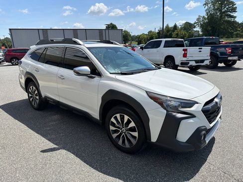 Used 2024 Subaru Outback Touring XT AWD/4WD image 11