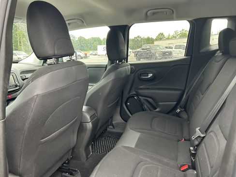Used 2017 Jeep Renegade Altitude AWD/4WD image 11