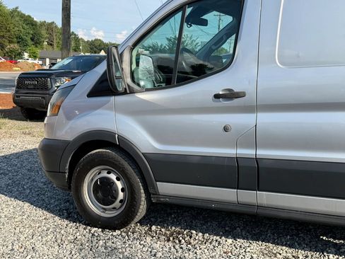 Used 2017 Ford Transit 150 130 Low Roof RWD image 10