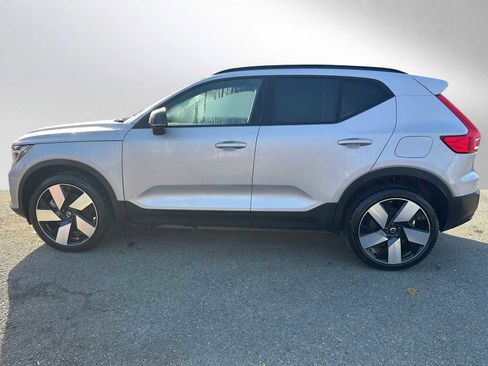 Certified 2023 Volvo XC40 Recharge Ultimate image 4