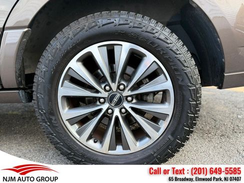 Used 2015 Lincoln Navigator 4WD image 10
