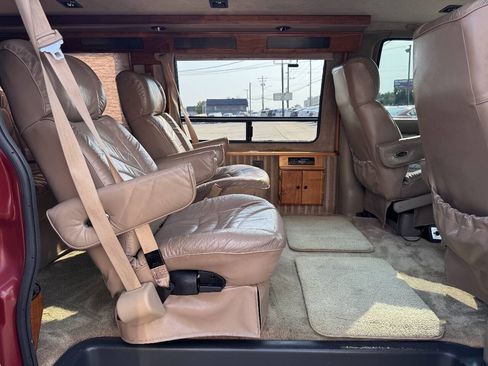 Used 1997 Chevrolet Express 1500 RWD image 17