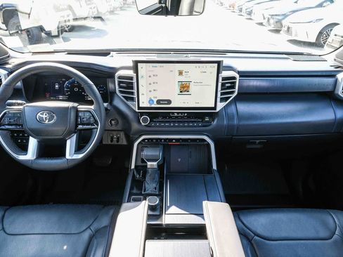 Used 2025 Toyota Sequoia Platinum AWD/4WD image 13