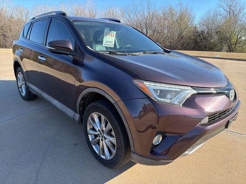Used 2018 Toyota RAV4 Limited image 10