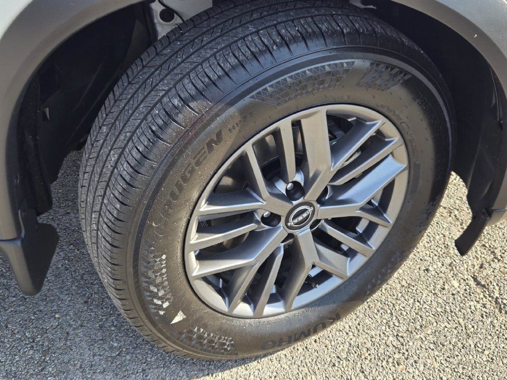 Certified 2025 Nissan Rogue S FWD image 7