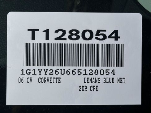 Used 2006 Chevrolet Corvette Coupe w/ Preferred Equipment Group RWD image 14