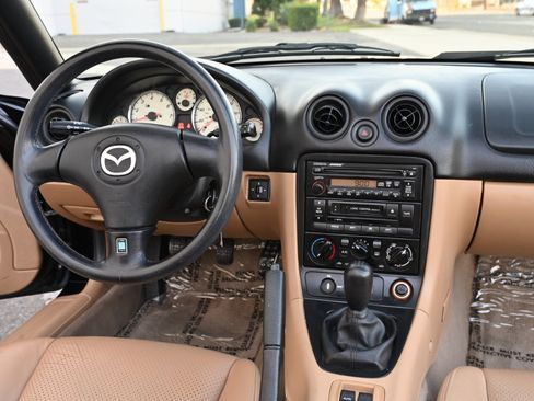 Used 2001 MAZDA MX-5 Miata LS image 22