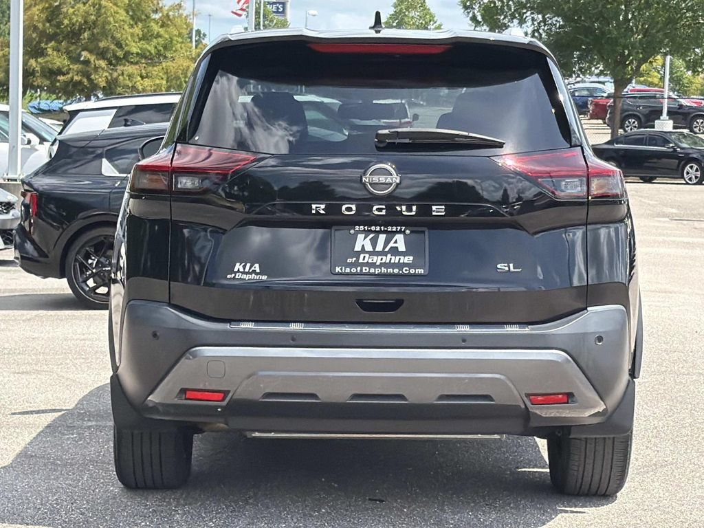 Used 2023 Nissan Rogue SL w/ SL Premium Package FWD image 5