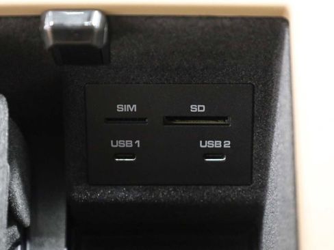 Certified 2026 Porsche Macan image 35