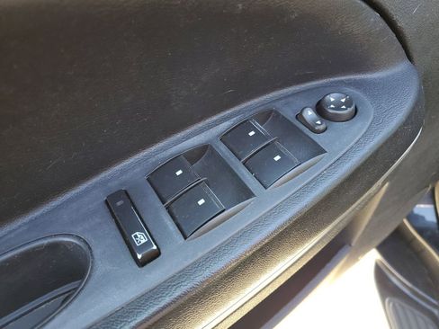 Used 2011 Chevrolet HHR LT w/ LT Preferred Equipment Group image 18