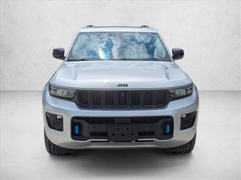 Used 2023 Jeep Grand Cherokee 30th Anniversary AWD/4WD image 2
