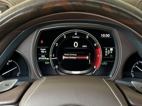 Used 2019 Lexus LS 500 w/ Interior Upgrade Package RWD image 16