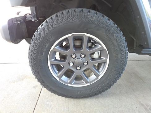 Used 2021 Jeep Wrangler Sport S image 57