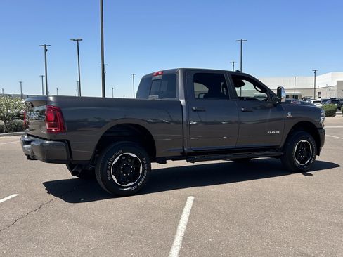 Used 2025 RAM 2500 Laramie AWD/4WD image 5