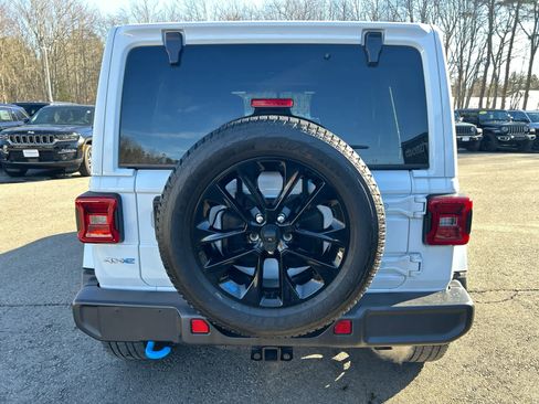 Used 2023 Jeep Wrangler Sahara w/ Cold Weather Group image 7