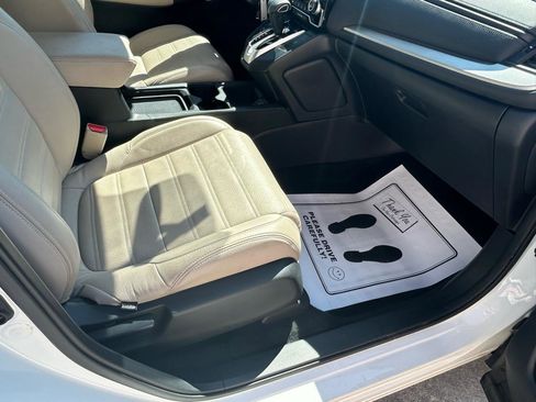 Used 2017 Honda CR-V LX image 12
