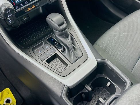 Used 2025 Toyota RAV4 XLE image 16