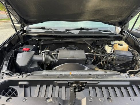 Used 2021 Chevrolet Silverado 2500 Custom w/ Custom Convenience Package AWD/4WD image 21