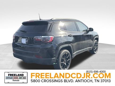 New 2026 Jeep Compass Latitude AWD/4WD image 3
