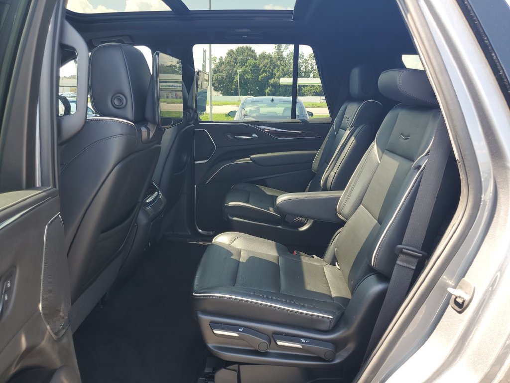 Used 2021 Cadillac Escalade Premium Luxury RWD image 23