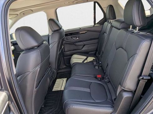 New 2025 Honda Pilot Touring image 16