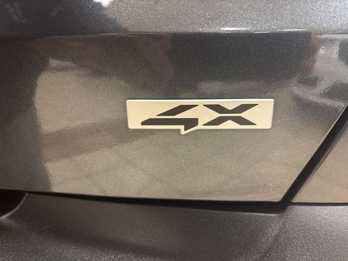 Used 2023 Kia Sorento LX image 8