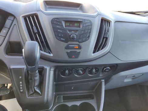 Used 2018 Ford Transit 250 148 Medium Roof image 20