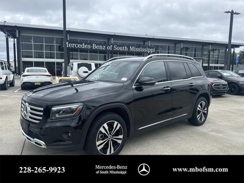 Used 2025 Mercedes-Benz GLB 250 image 1