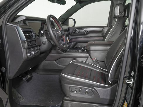 Used 2026 GMC Yukon XL AT4 Ultimate image 17