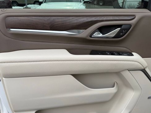 Used 2021 GMC Yukon XL Denali image 35