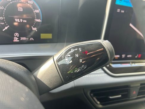 New 2026 Volkswagen Tiguan SE AWD/4WD image 23