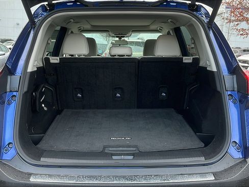 Used 2023 Nissan Rogue SV w/ SV Premium Package image 25