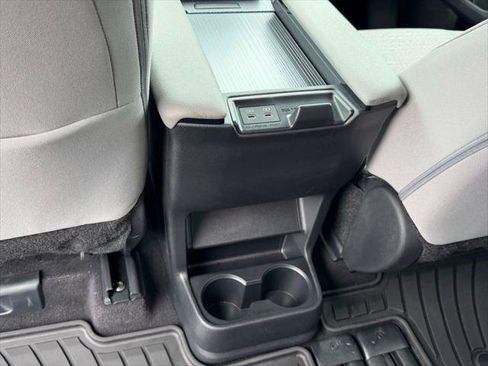 Certified 2025 Toyota Sienna LE w/ LE Plus Package AWD/4WD image 19