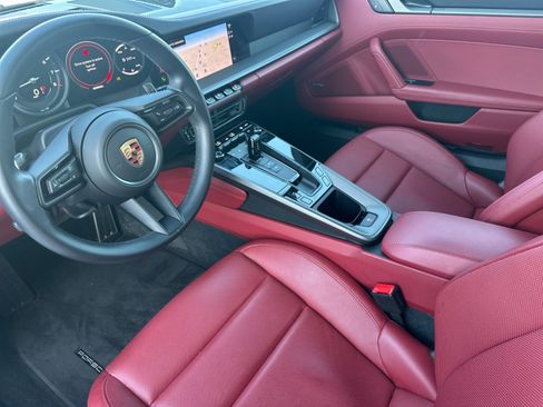 Used 2024 Porsche 911 Carrera w/ Premium Package image 4