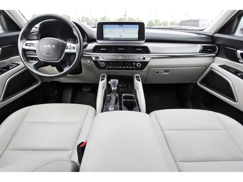 Used 2022 Kia Telluride S FWD image 10