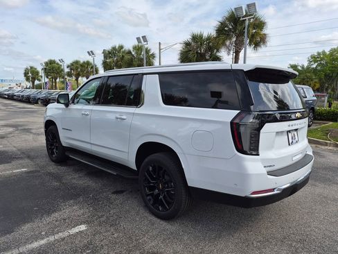 New 2026 Chevrolet Suburban LT w/ Comfort Package AWD/4WD image 5